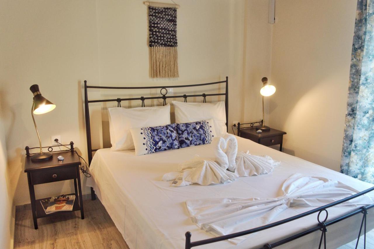 La Maison Bleue Apartment Lixouri Bagian luar foto