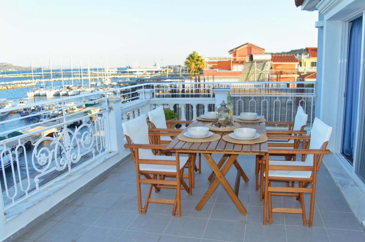 La Maison Bleue Apartment Lixouri Bagian luar foto